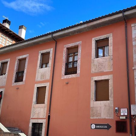 Apartamentosarturo Llanes Laplaza Atico Centrico Exteriér fotografie